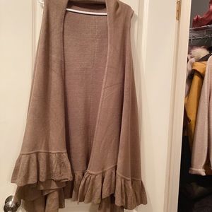 Brand New Soft acrylic ruffle vest free sized